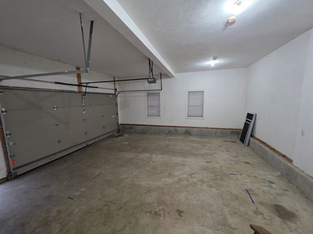 345 New Boston Rd, Sturbridge, MA 01566