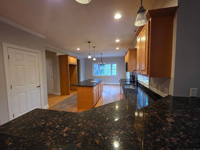 345 New Boston Rd, Sturbridge, MA 01566
