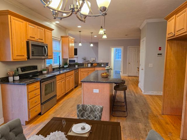 345 New Boston Rd, Sturbridge, MA 01566