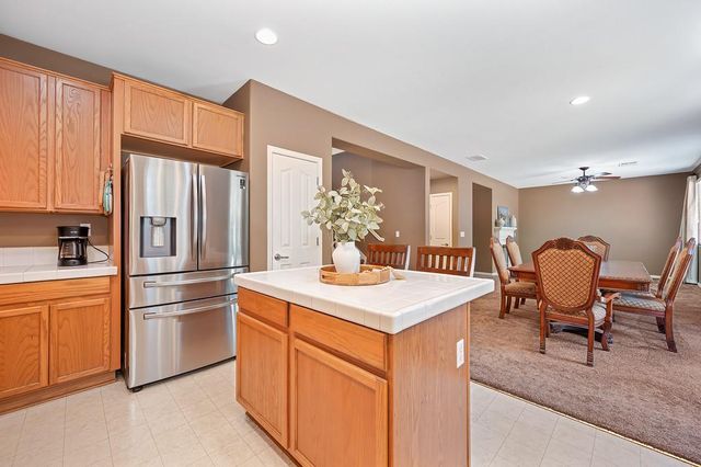 721 Dover Ln, Lincoln, CA 95648