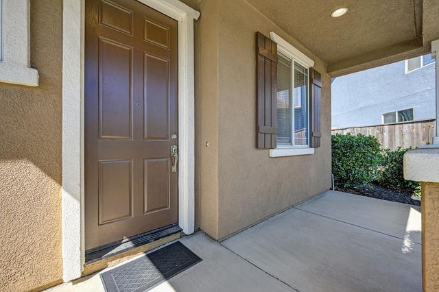 721 Dover Ln, Lincoln, CA 95648