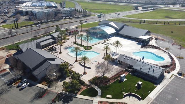 721 Dover Ln, Lincoln, CA 95648