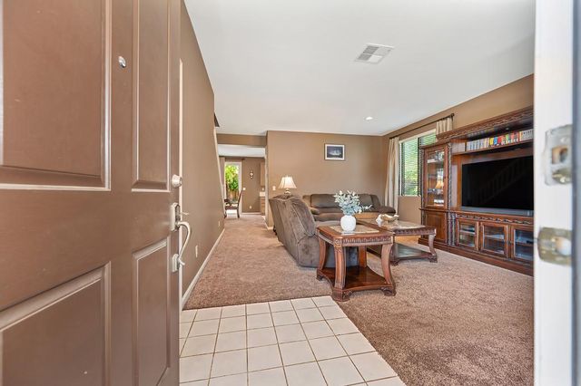 721 Dover Ln, Lincoln, CA 95648