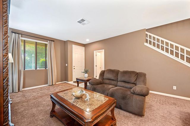 721 Dover Ln, Lincoln, CA 95648