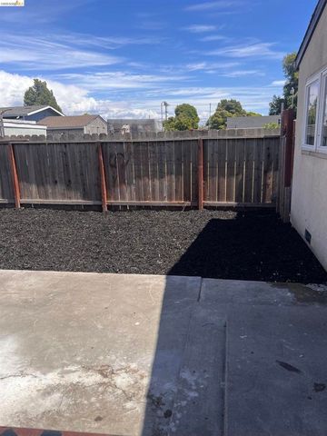 6230 Hayes St, Oakland, CA 94621