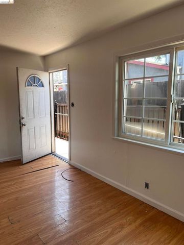 6230 Hayes St, Oakland, CA 94621