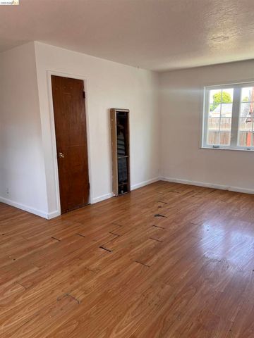 6230 Hayes St, Oakland, CA 94621