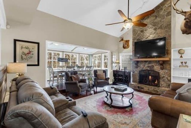 1833 Tree Top Court, Marietta, GA 30062