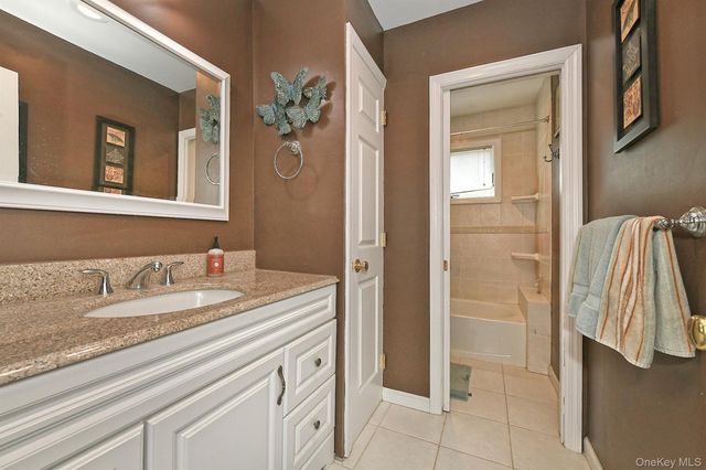 182 Siegel Boulevard, Babylon, NY 11702