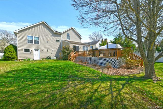 182 Siegel Boulevard, Babylon, NY 11702
