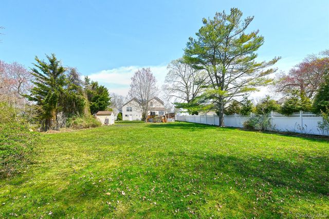 182 Siegel Boulevard, Babylon, NY 11702