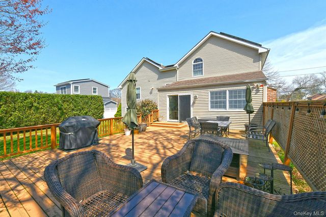 182 Siegel Boulevard, Babylon, NY 11702