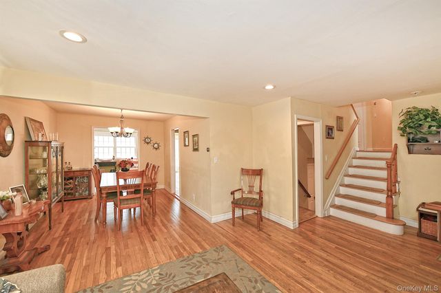 182 Siegel Boulevard, Babylon, NY 11702