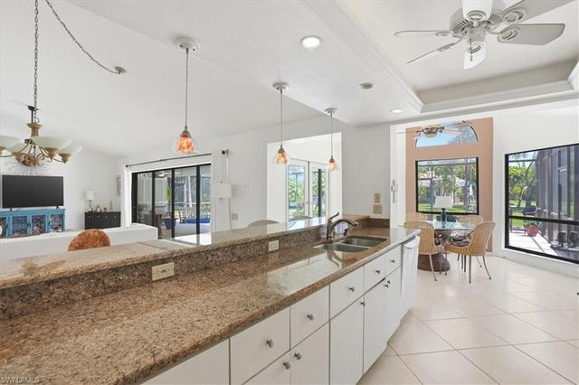 3852 Essex PL, Bonita Springs, FL 34134