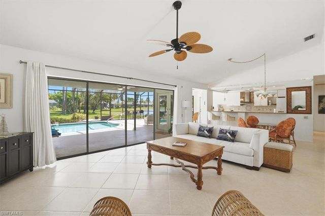 3852 Essex PL, Bonita Springs, FL 34134