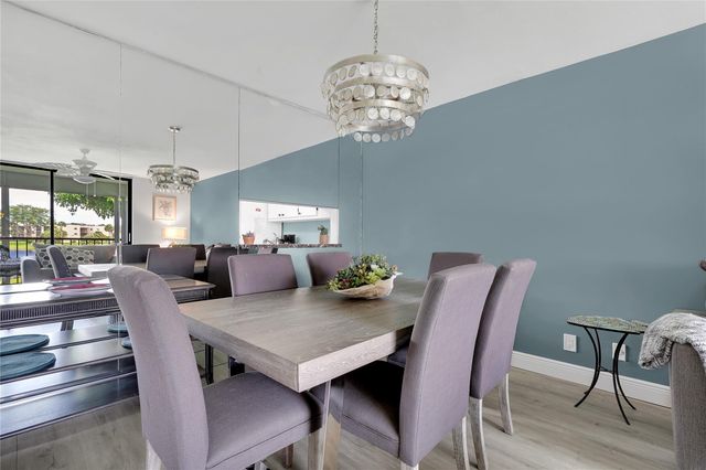 5250 Las Verdes Cir 212, Delray Beach, FL 33484