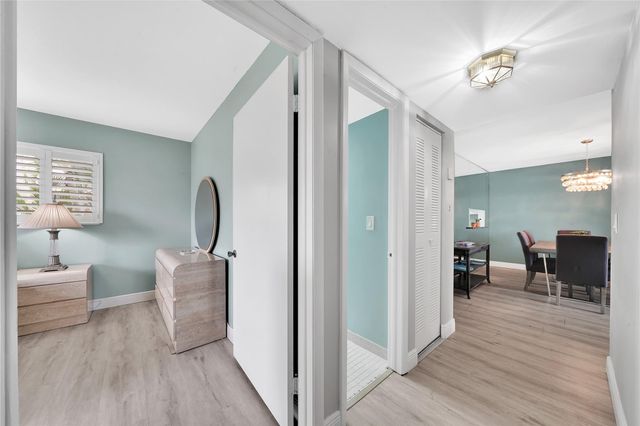 5250 Las Verdes Cir 212, Delray Beach, FL 33484