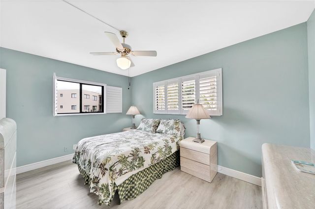 5250 Las Verdes Cir 212, Delray Beach, FL 33484