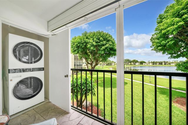 5250 Las Verdes Cir 212, Delray Beach, FL 33484