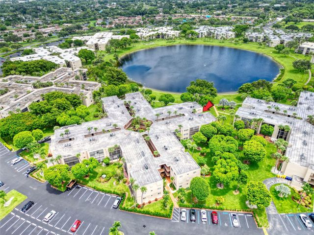 5250 Las Verdes Cir 212, Delray Beach, FL 33484