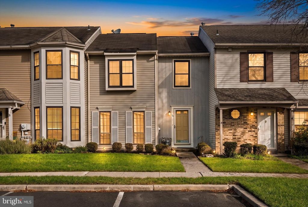 19 DEVON CT, ROBBINSVILLE, NJ 08691 — exterior