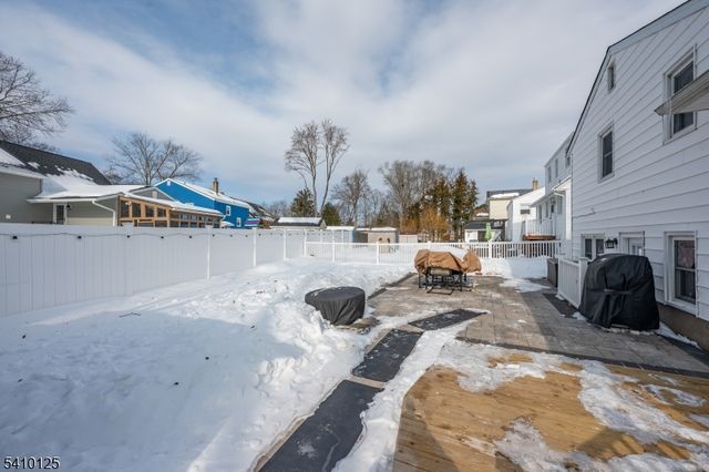 7 Carlson Pl, Parsippany-troy Hills Twp., NJ 07034