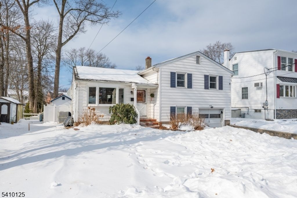 7 Carlson Pl, Parsippany-troy Hills Twp., NJ 07034