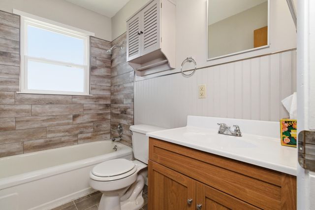 97 County Road 513, Gainesville, MO 65655