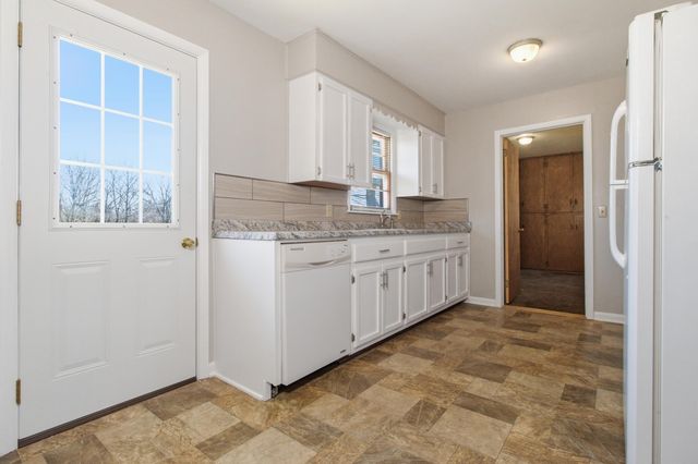 97 County Road 513, Gainesville, MO 65655