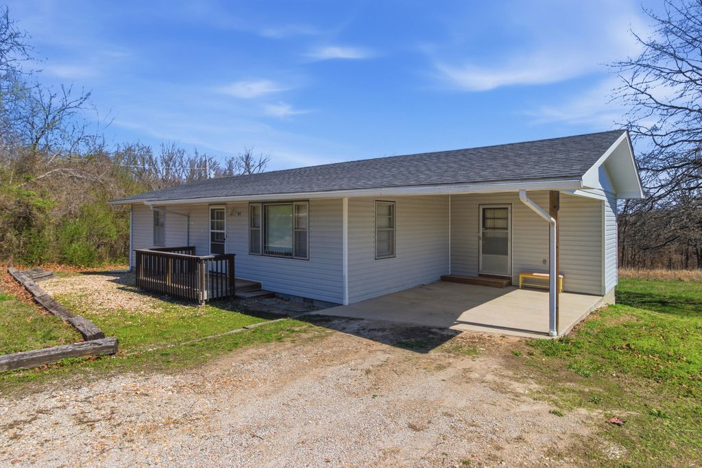 97 County Road 513, Gainesville, MO 65655