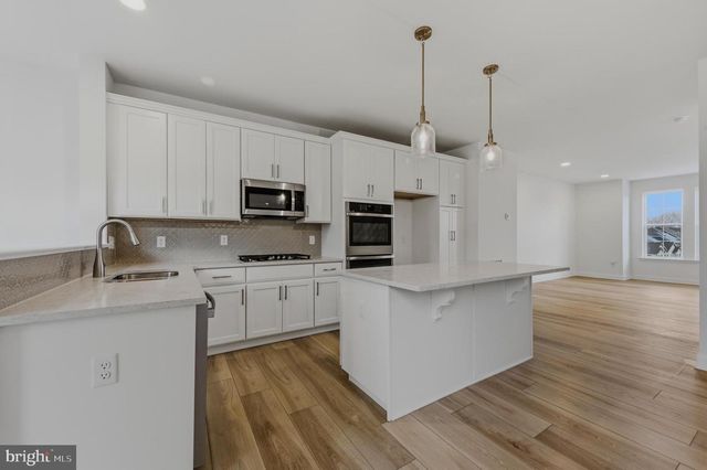 257 GROVE VIEW DR, Hockessin, DE 19707