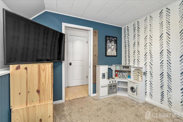 511 Decatur Avenue, Middlesex, NJ 08854