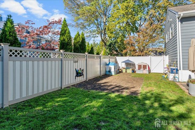 511 Decatur Avenue, Middlesex, NJ 08854