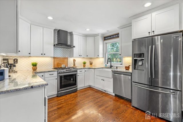 511 Decatur Avenue, Middlesex, NJ 08854