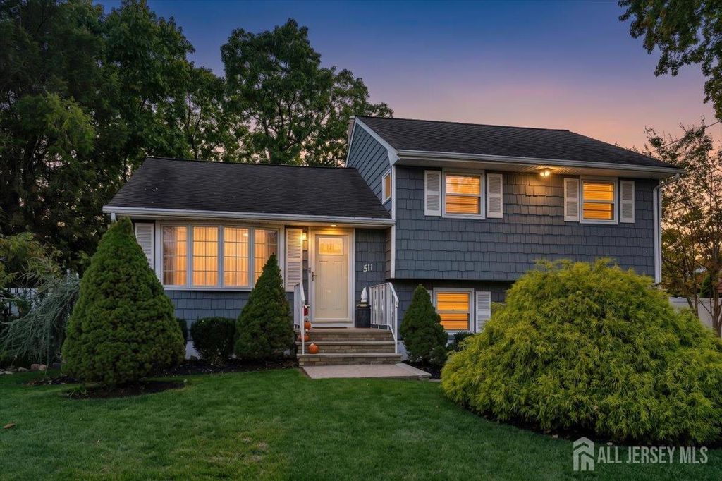511 Decatur Avenue, Middlesex, NJ 08854