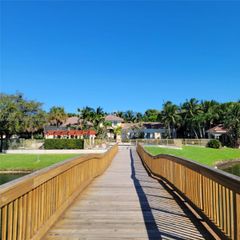 2564 Centergate Dr 204, Miramar, FL 33025