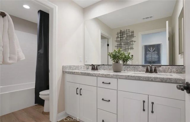 814 Divot Court, Perris, CA 92571