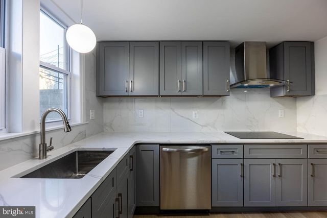 1715 S 16TH ST, Philadelphia, PA 19145