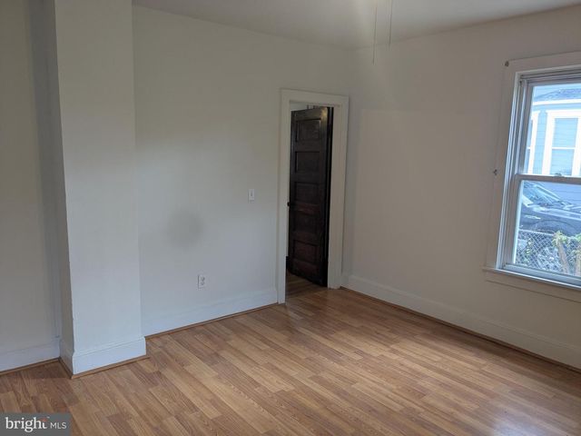 2033 GENESEE ST, Hamilton, NJ 08610