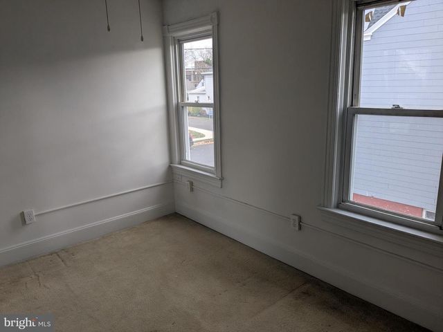 2033 GENESEE ST, Hamilton, NJ 08610