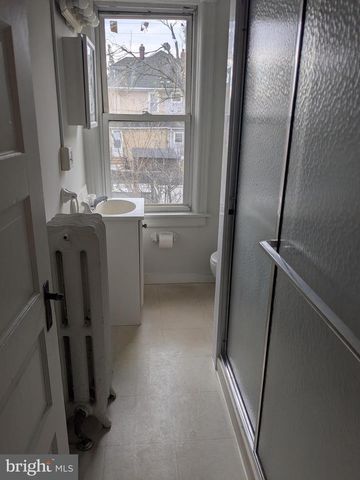 2033 GENESEE ST, Hamilton, NJ 08610