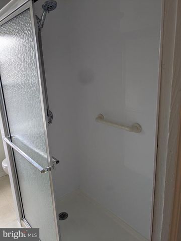 2033 GENESEE ST, Hamilton, NJ 08610