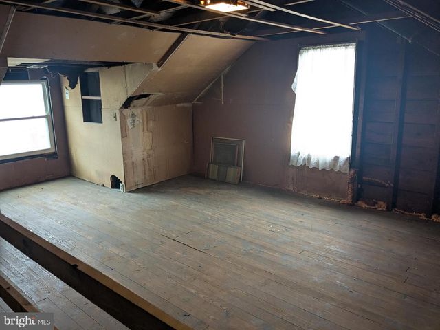 2033 GENESEE ST, Hamilton, NJ 08610