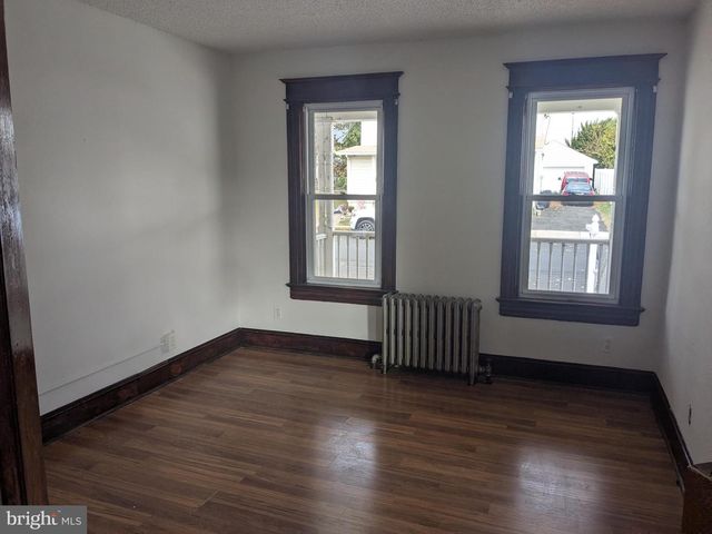 2033 GENESEE ST, Hamilton, NJ 08610