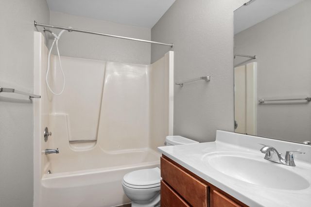 2957 Englewood Avenue SE, Grand Rapids, MI 49508