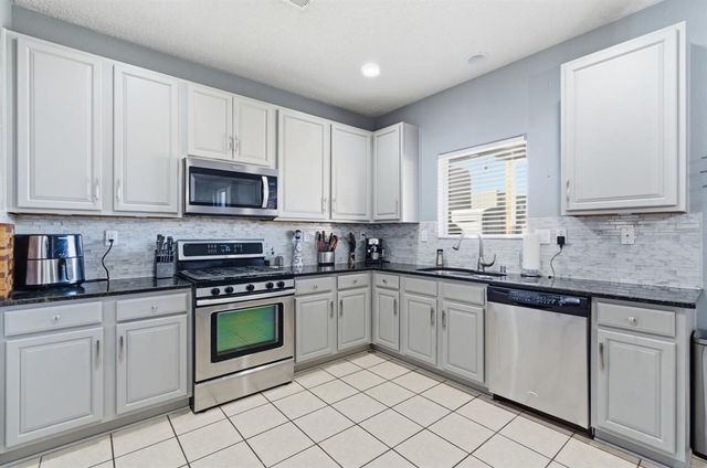 4208 Entrada Sonata, Santa Fe, NM 87505