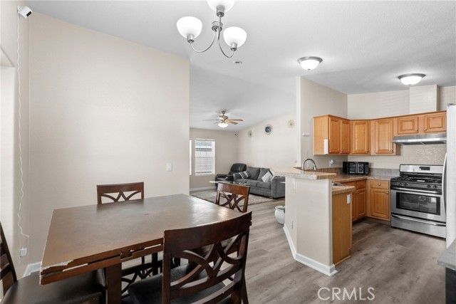 11401 Topanga Canyon Boulevard 35, Chatsworth (los Angeles), CA 91311