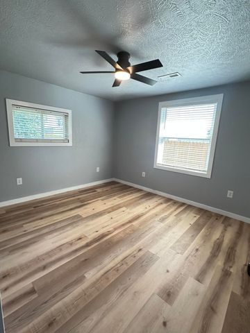 109 N Maple Street, Monett, MO 65708