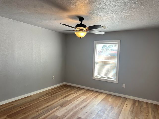 109 N Maple Street, Monett, MO 65708