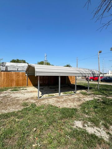 109 N Maple Street, Monett, MO 65708